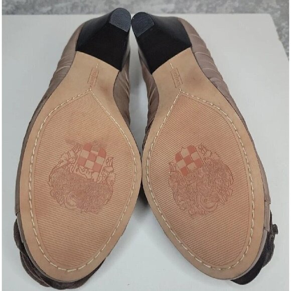 Vince Camuto Womens Heels 7.5B Cone TAUPE Leather Closed Round Toe Flower, NWOT - Picture 8 of 16
